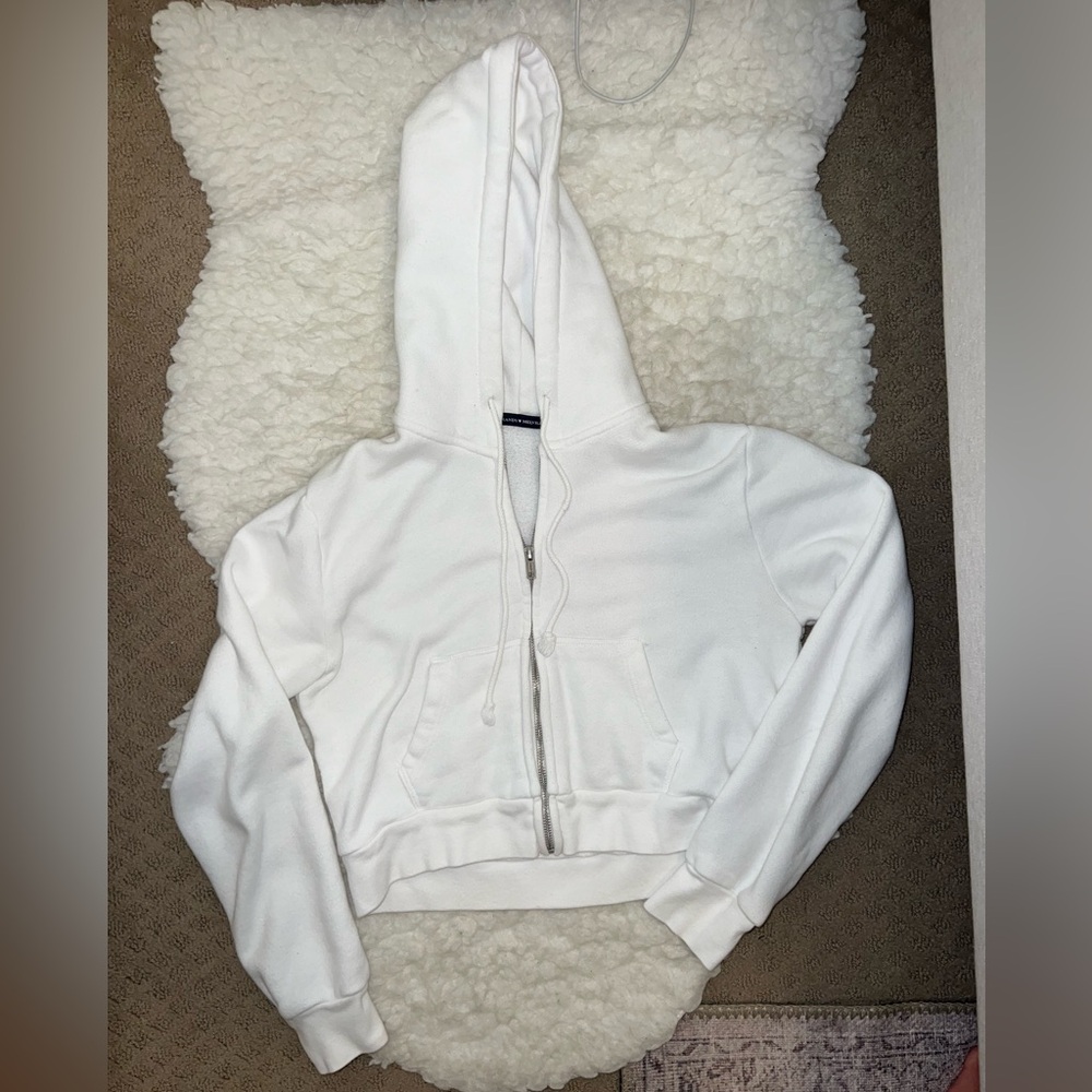 Brandy Melville Cropped zip up
